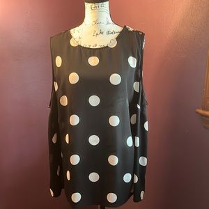 Adorable polka dot shelll